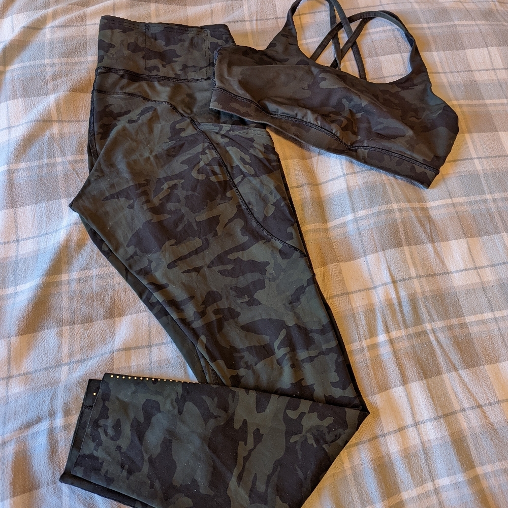 Lululemon fast and free leggings size 14 Gator camo dark green